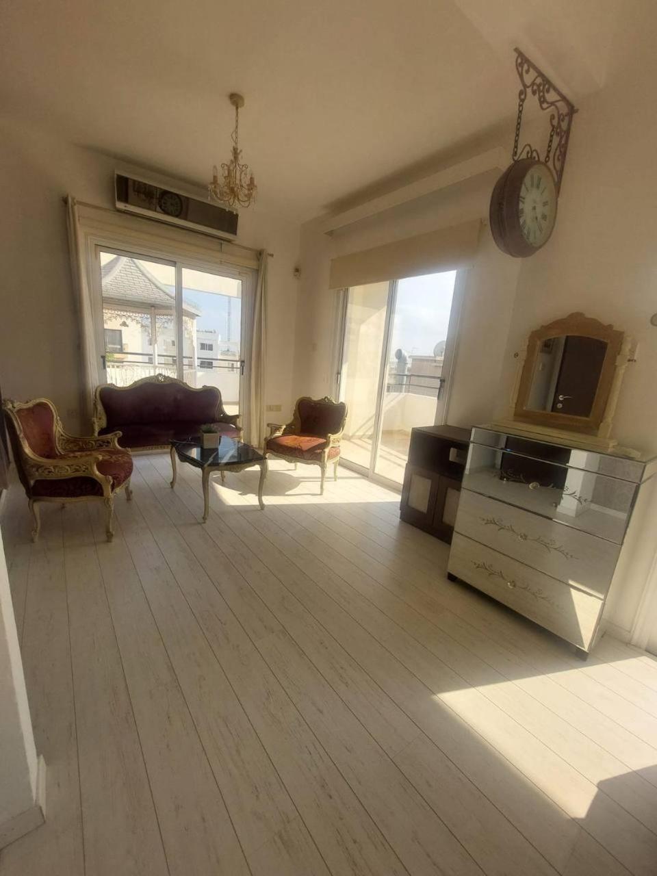 דירה 1 Bedroom Lux *