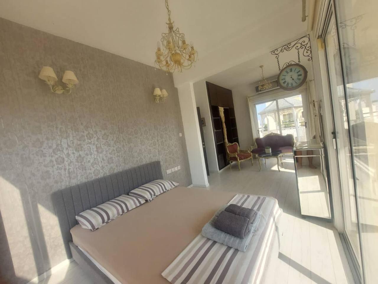 דירה 1 Bedroom Lux